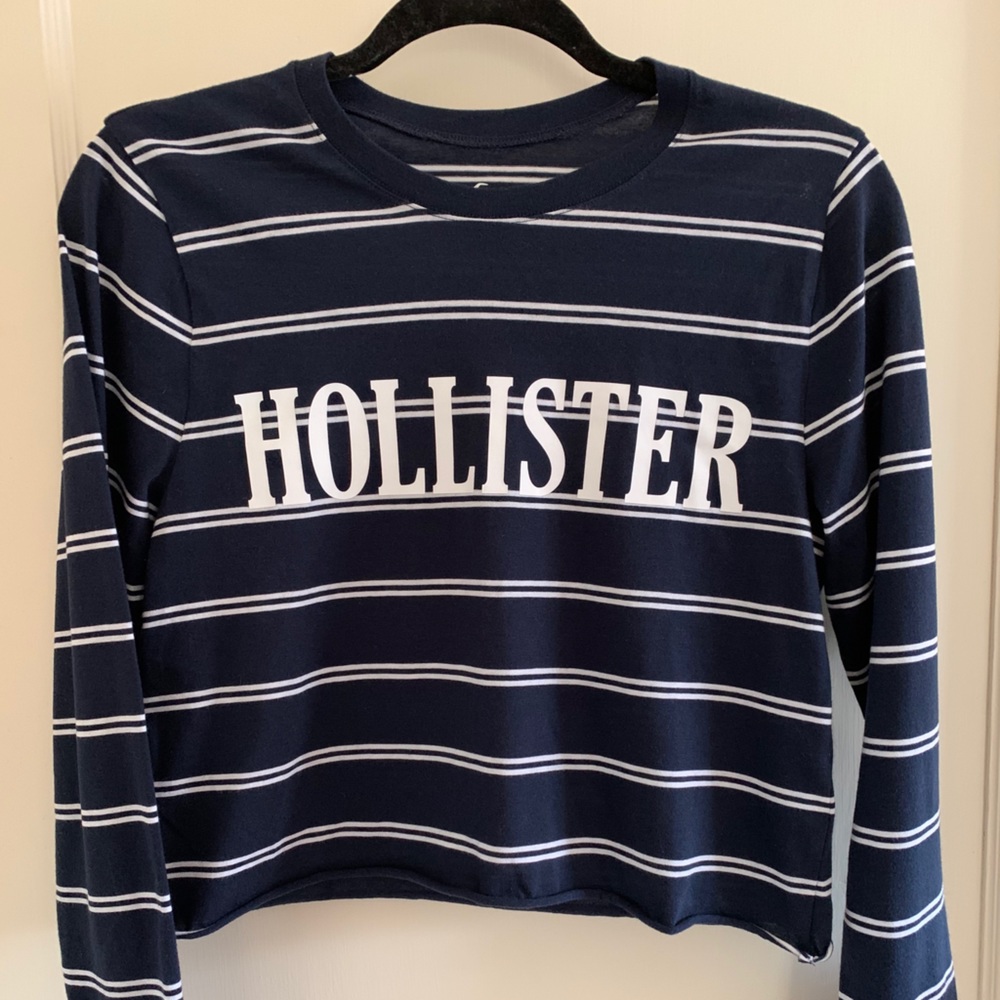 Cropped Blue and White Stripped Hollister Shirt